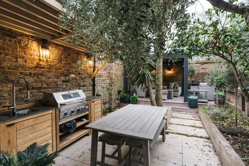 image-0-1024x1024 (1).webp